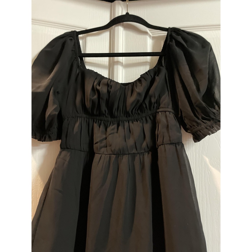 Hollister Dress Womens XS Black Puff Sleeve Smocked Babydoll Mini Ruffle Hem - Picture 2 of 16